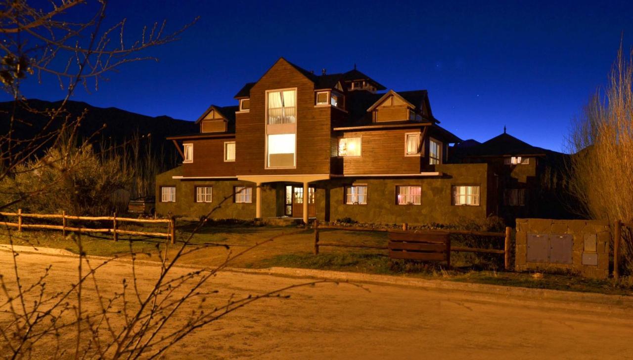 Готель Rio Tarde Casa Patagonica Lago Posadas Екстер'єр фото